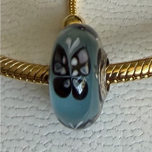Authentic Pandora Butterfly Murano Glass Charm - Picture 5 of 8